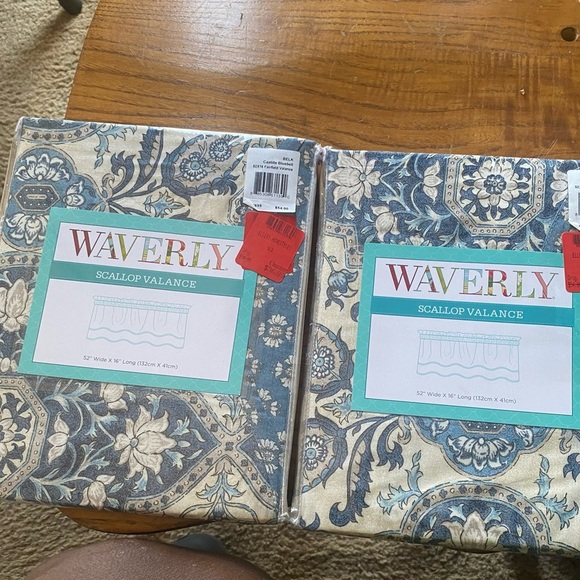 Waverly Scallop Valance in Blue and Beige 52x16 Set of 2 - Picture 1 of 4